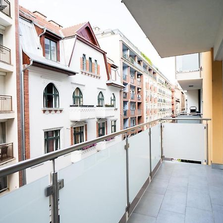 Vig Apartment - With Private Parking บูดาเปสต์ ภายนอก รูปภาพ