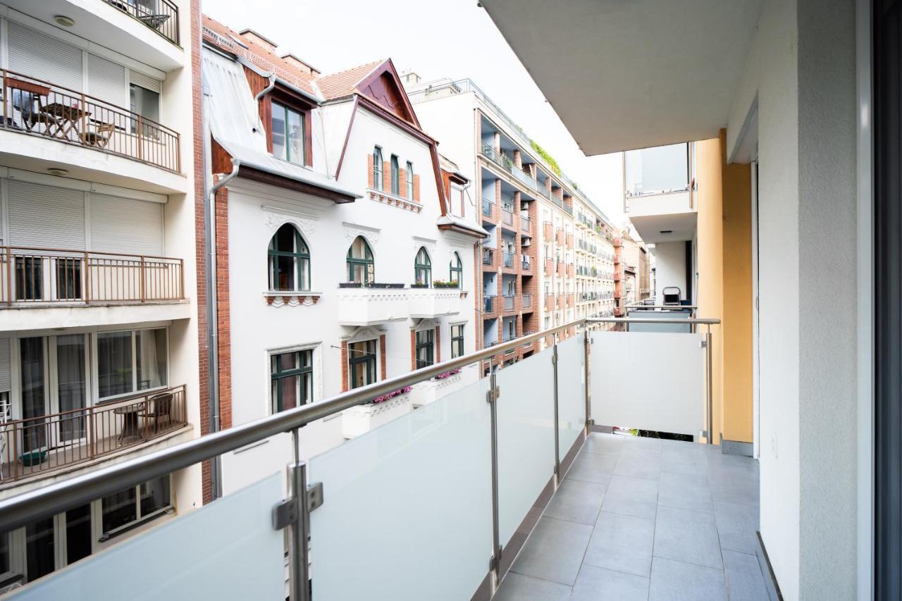Vig Apartment - With Private Parking บูดาเปสต์ ภายนอก รูปภาพ
